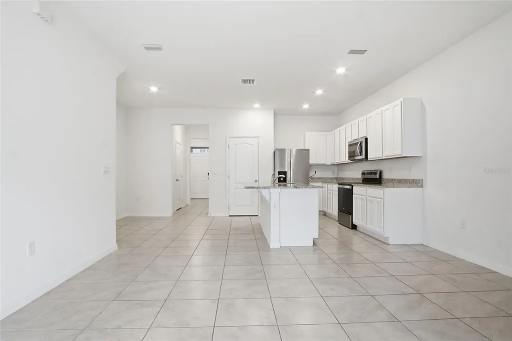 1535 Lumber Avenue Davenport FL 33837