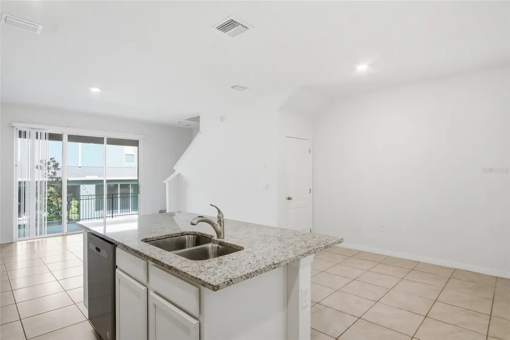 1535 Lumber Avenue Davenport FL 33837