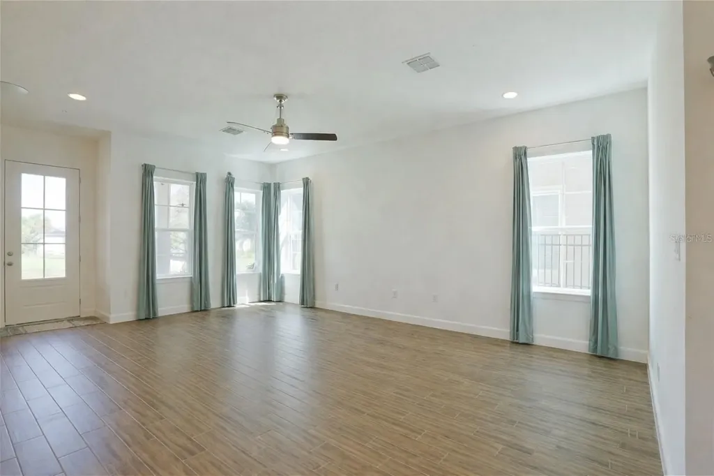 7038 Arnoldson Street Orlando FL 32827