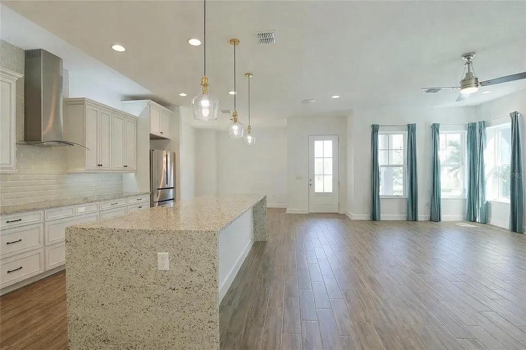 7038 Arnoldson Street Orlando FL 32827