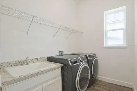 7038 Arnoldson Street Orlando FL 32827