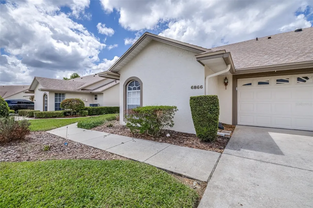 6866 Bendelow Drive Lakeland FL 33810