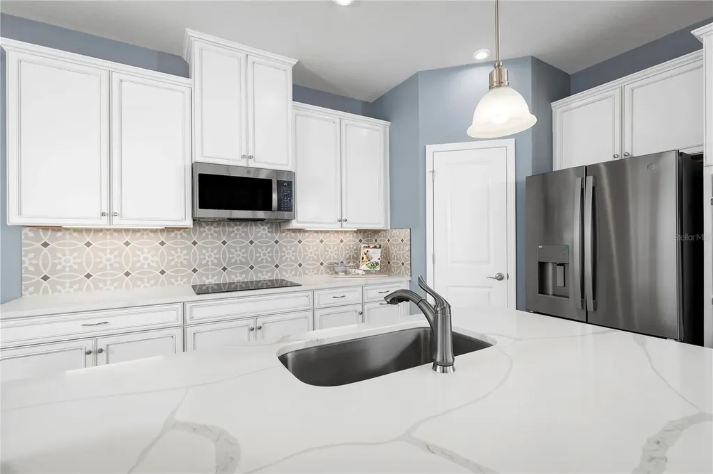 2518 White Ladyfish Road Wimauma FL 33598