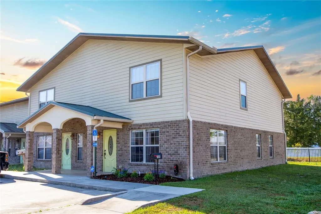 705 SE Townhomes Boulevard Lake Butler FL 32054
