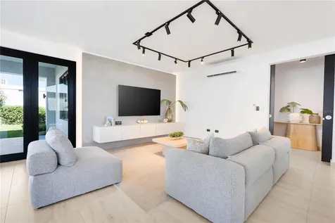 765 Camino De Los Anturios Dorado PR 00646