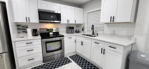 5118 Tennis Court Circle Tampa FL 33617