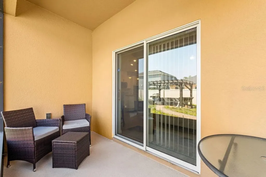 3943 Green Sabal Drive Orlando FL 32824