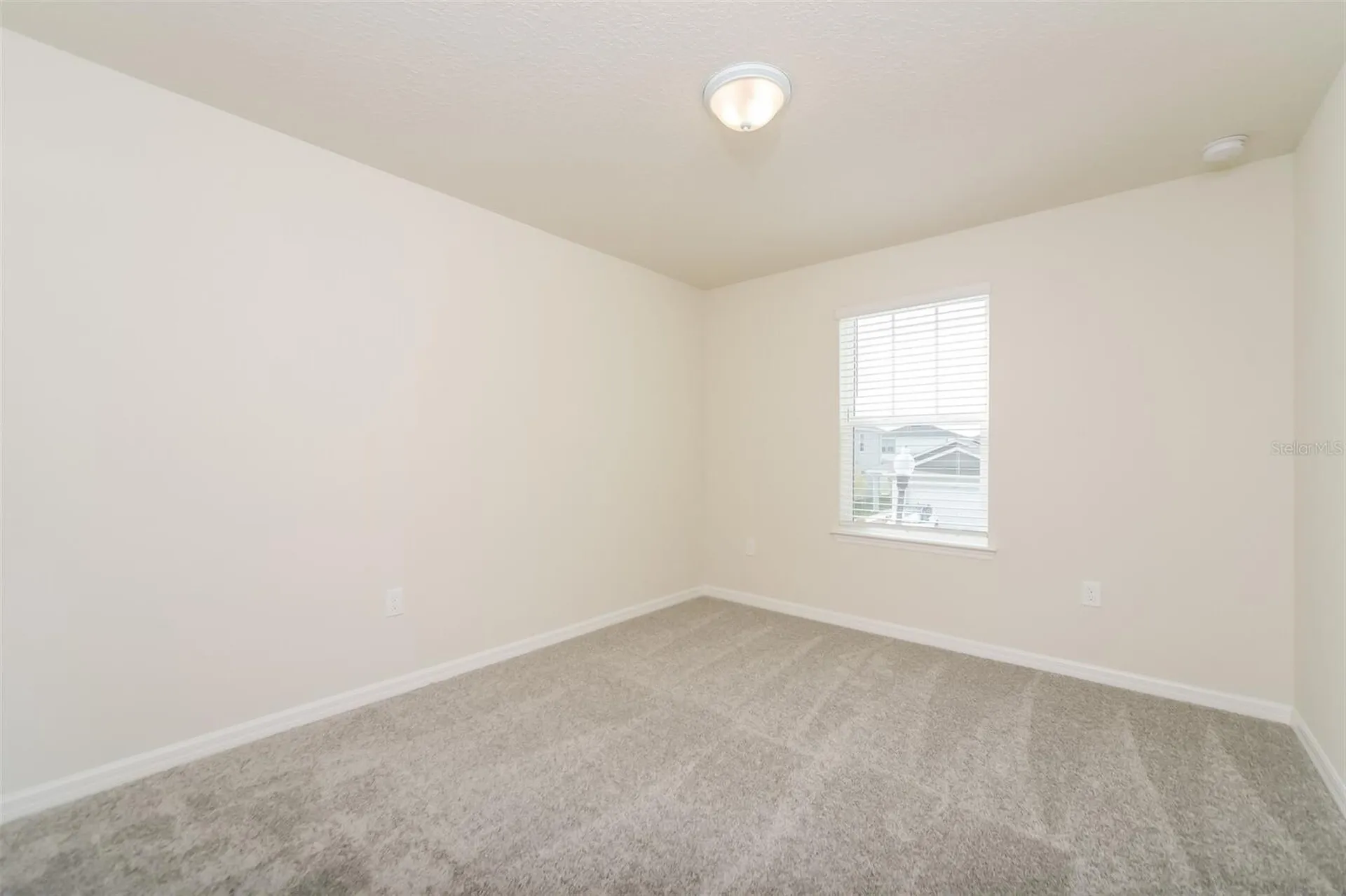 3293 Ellsworth Avenue Davenport FL 33837