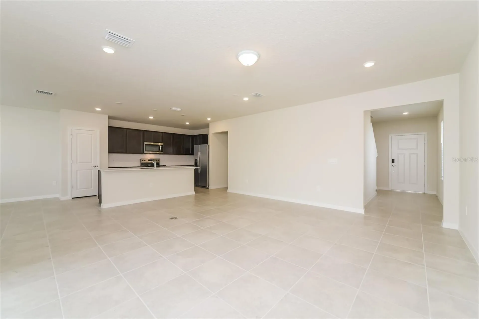 3293 Ellsworth Avenue Davenport FL 33837