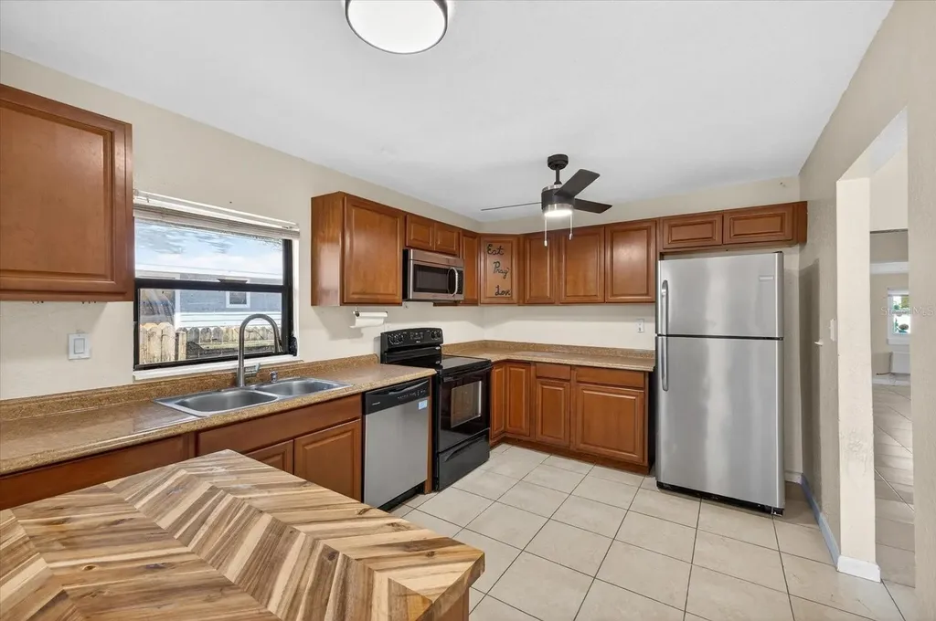 2850 59th Avenue N St Petersburg FL 33714