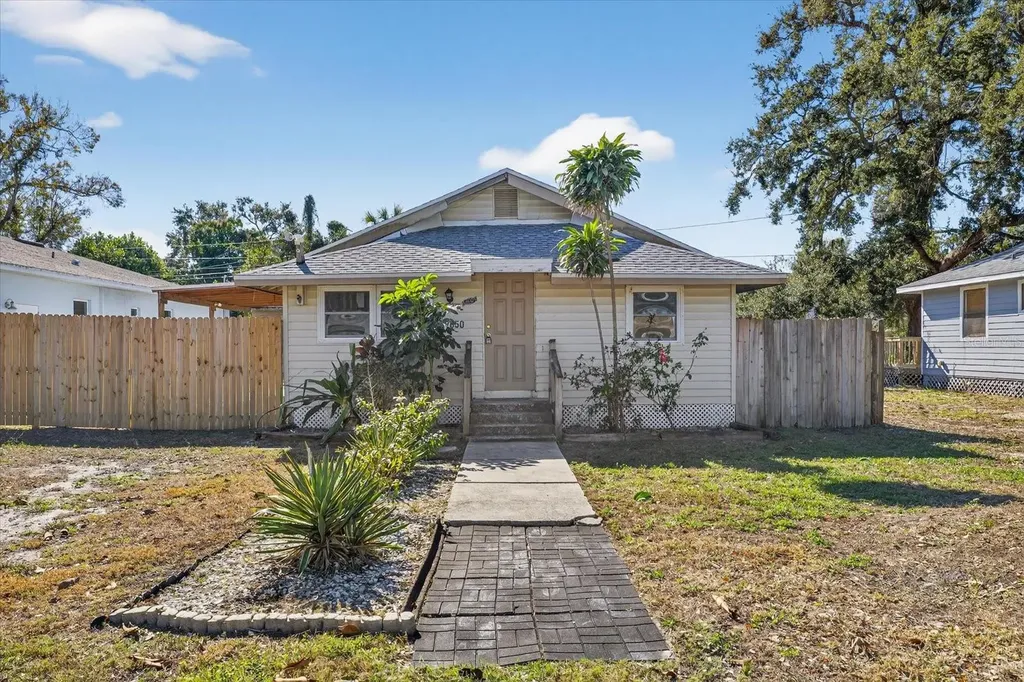 2850 59th Avenue N St Petersburg FL 33714