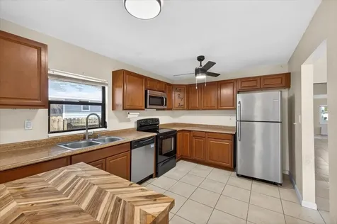 2850 59th Avenue N St Petersburg FL 33714