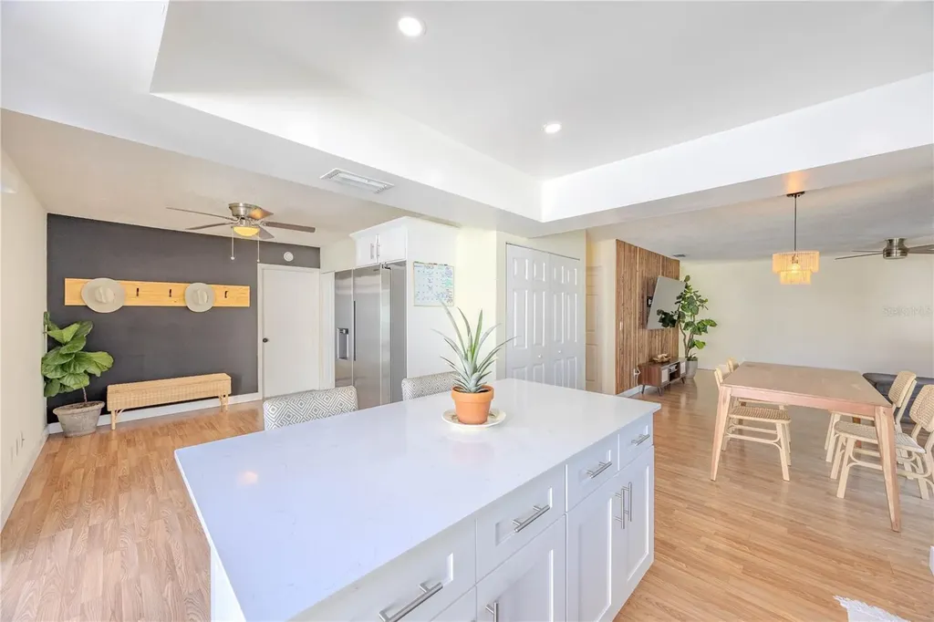 10002 Oakengate Place Tampa FL 33624