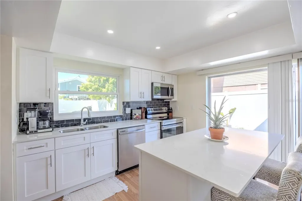 10002 Oakengate Place Tampa FL 33624