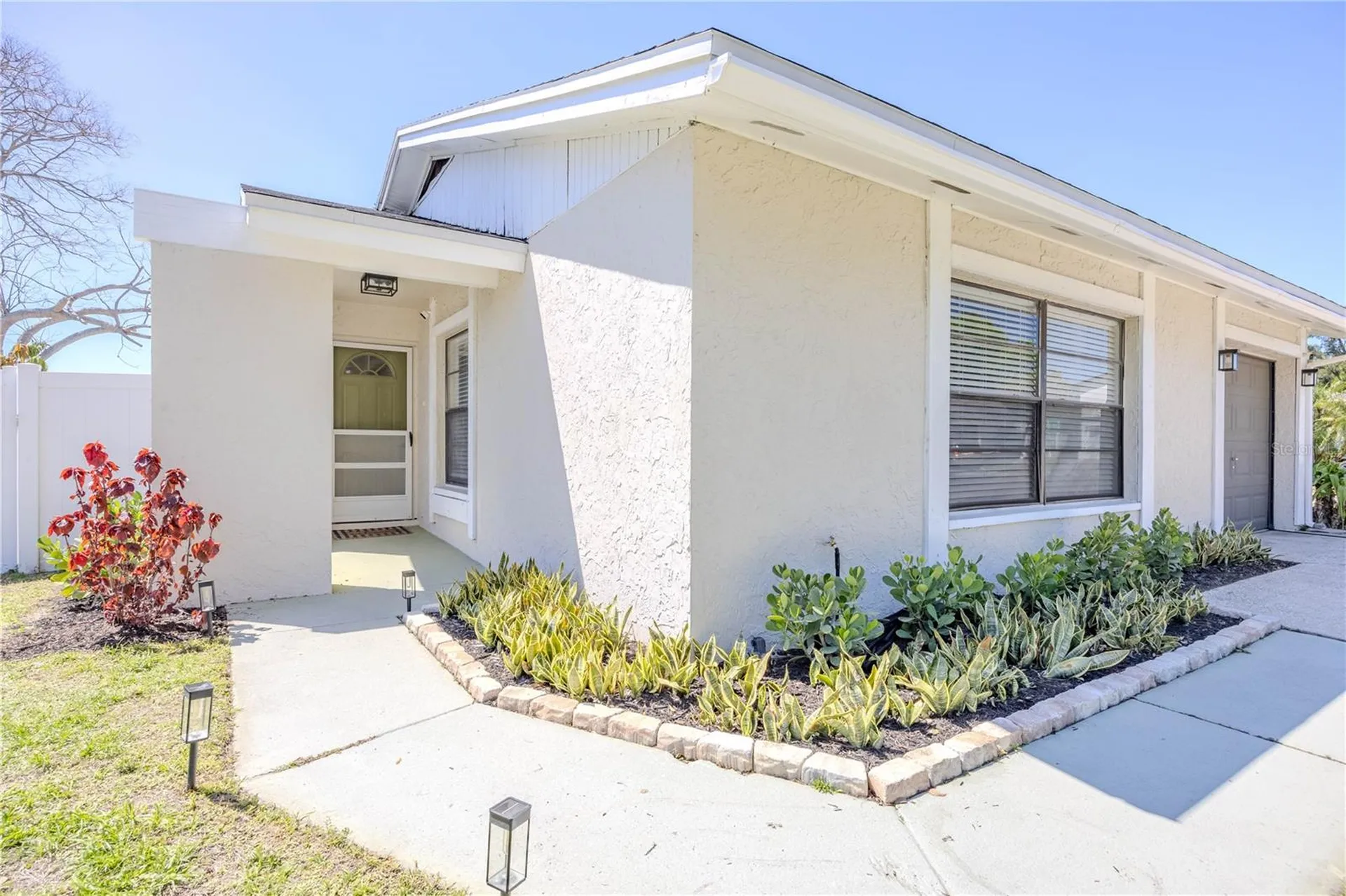 10002 Oakengate Place Tampa FL 33624