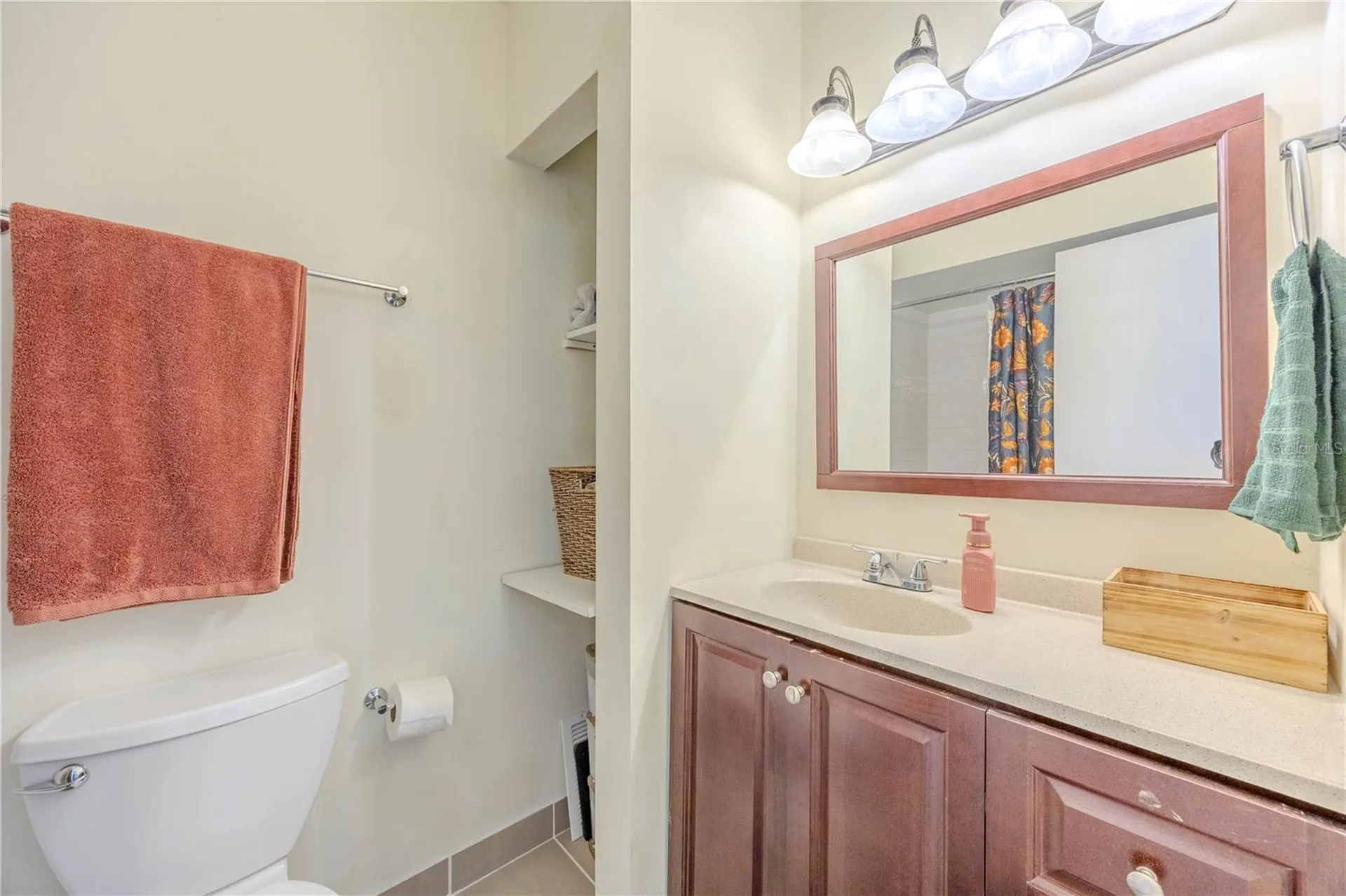 10002 Oakengate Place Tampa FL 33624