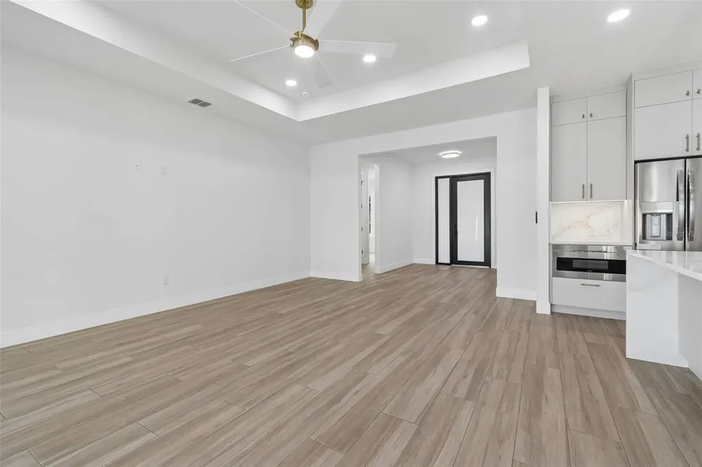 1810 W Erna Drive Tampa FL 33603