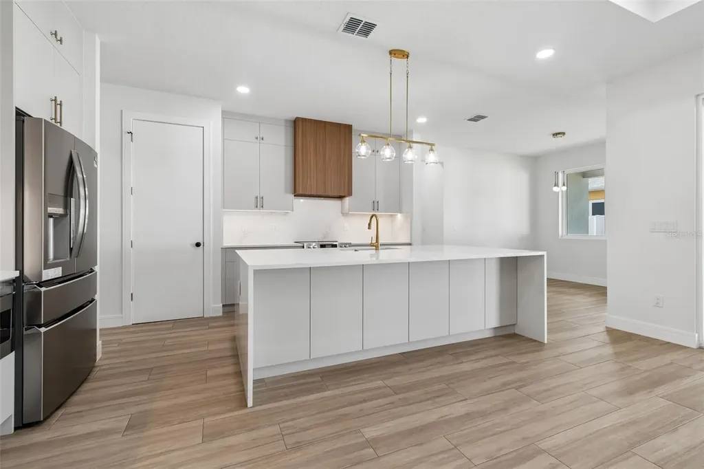 1810 W Erna Drive Tampa FL 33603
