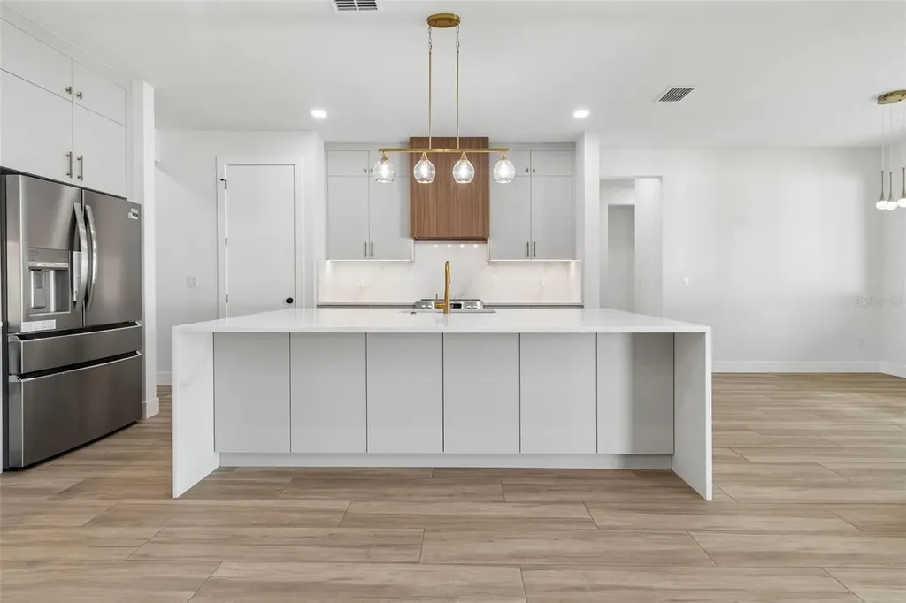 1810 W Erna Drive Tampa FL 33603