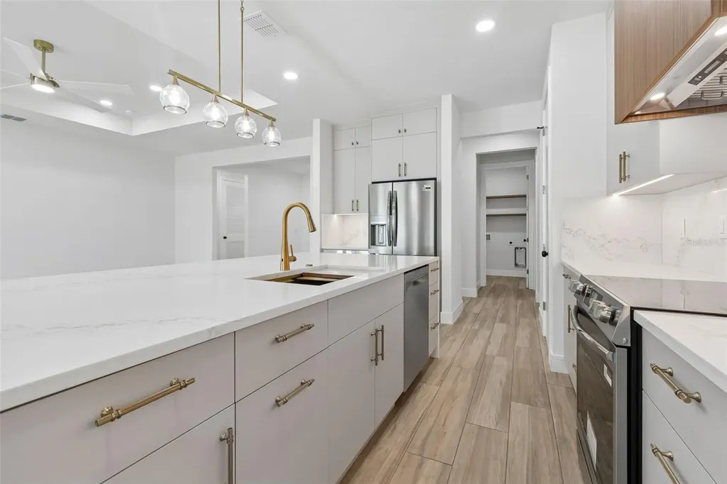 1810 W Erna Drive Tampa FL 33603