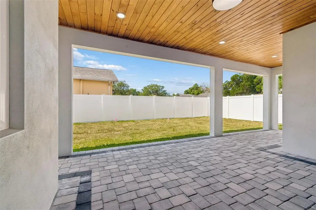 1810 W Erna Drive Tampa FL 33603