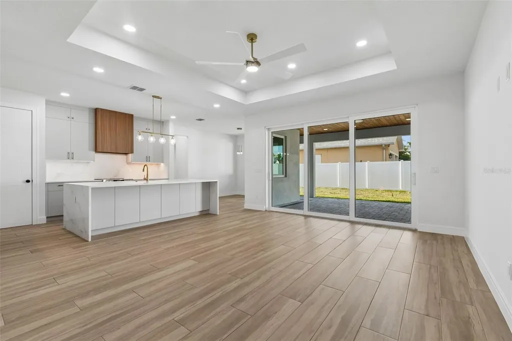 1810 W Erna Drive Tampa FL 33603