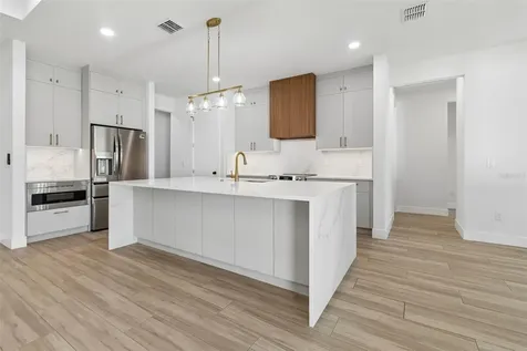 1810 W Erna Drive Tampa FL 33603