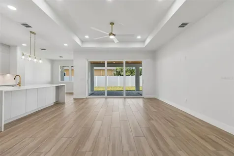 1810 W Erna Drive Tampa FL 33603