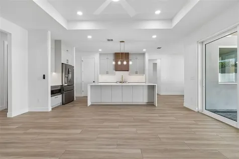 1810 W Erna Drive Tampa FL 33603