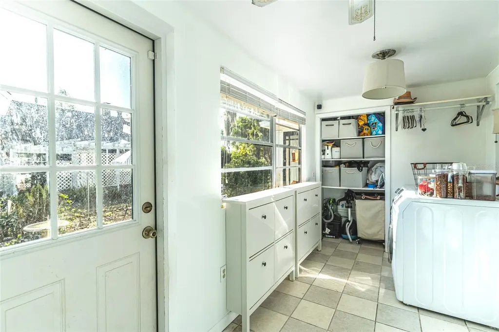 325 E Johnson Avenue Lake Wales FL 33853