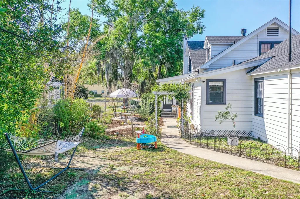 325 E Johnson Avenue Lake Wales FL 33853