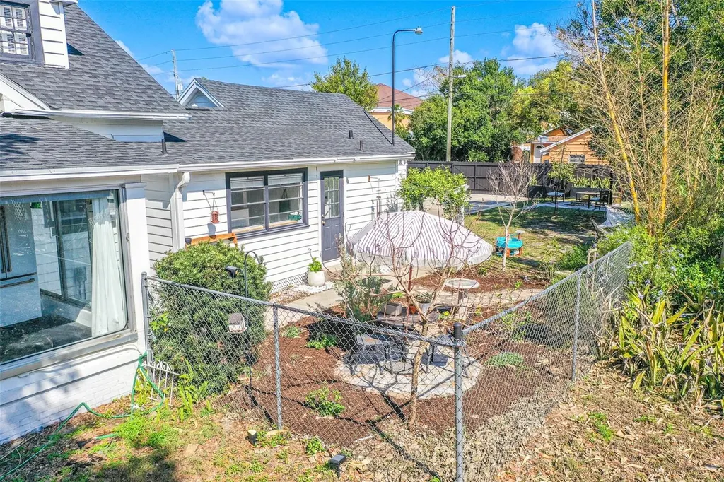 325 E Johnson Avenue Lake Wales FL 33853