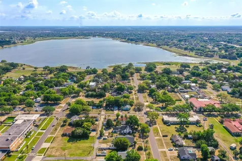 325 E Johnson Avenue Lake Wales FL 33853