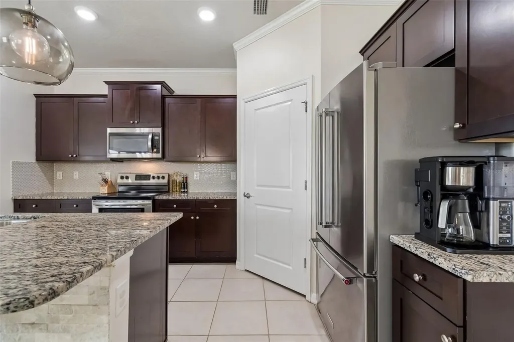 1135 Pipestone Place Wesley Chapel FL 33543