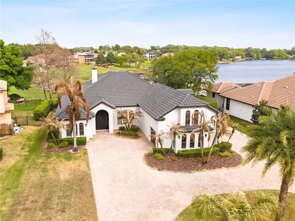 812 Johns Point Drive Oakland FL 34787