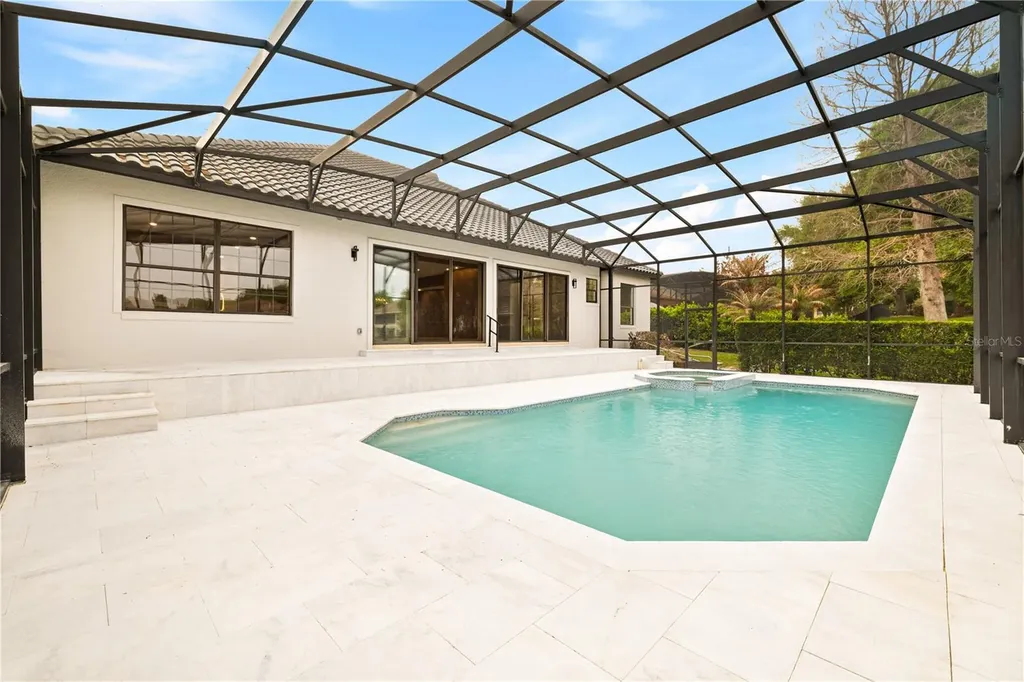 812 Johns Point Drive Oakland FL 34787