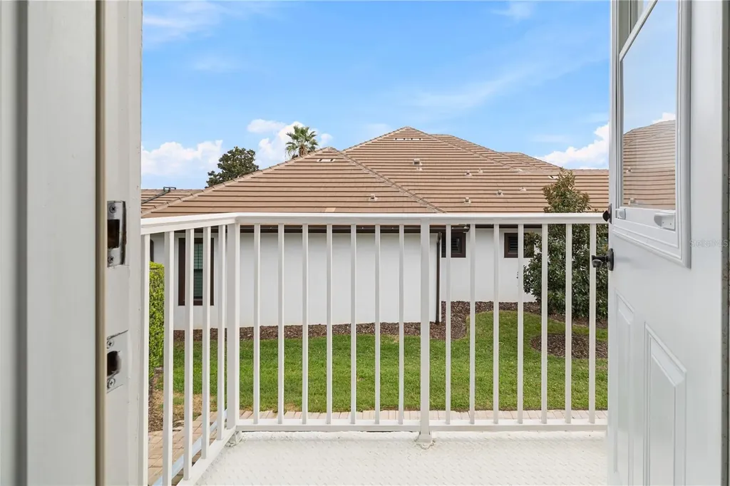 812 Johns Point Drive Oakland FL 34787