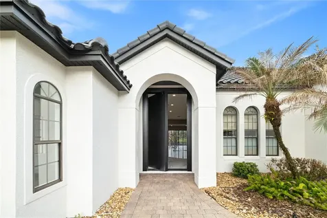 812 Johns Point Drive Oakland FL 34787