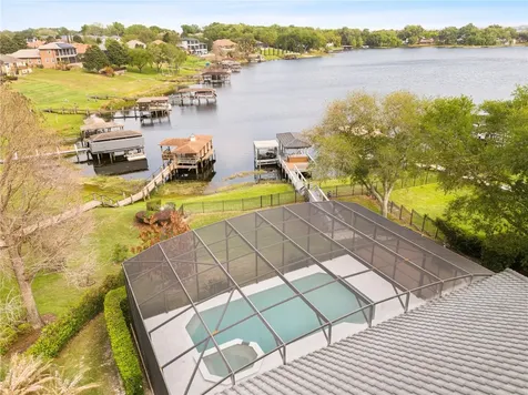 812 Johns Point Drive Oakland FL 34787