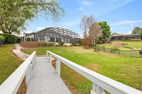 812 Johns Point Drive Oakland FL 34787