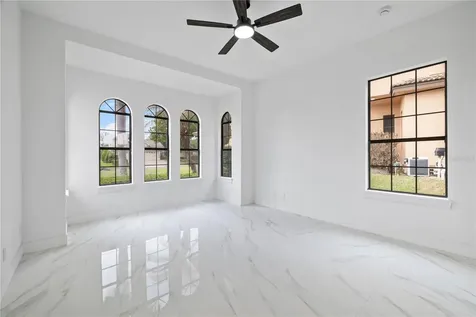 812 Johns Point Drive Oakland FL 34787