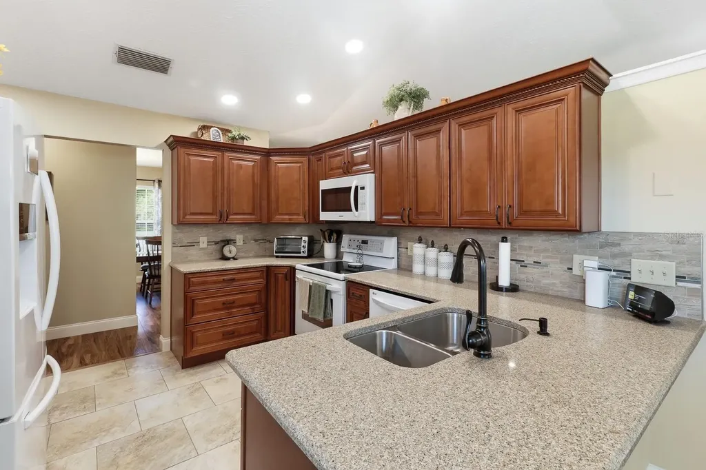 407 Glen Abbey Lane Debary FL 32713