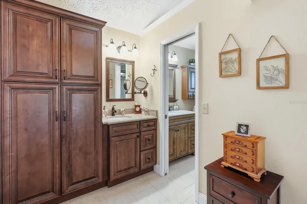 407 Glen Abbey Lane Debary FL 32713