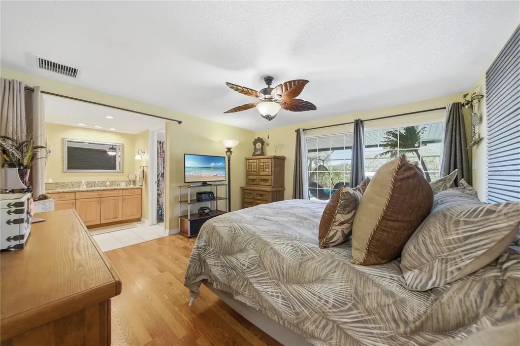 2138 Egret Drive Clearwater FL 33764