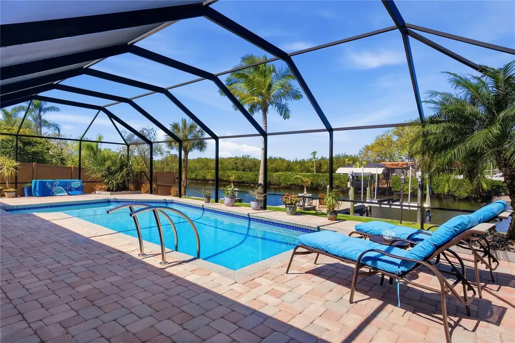 2138 Egret Drive Clearwater FL 33764