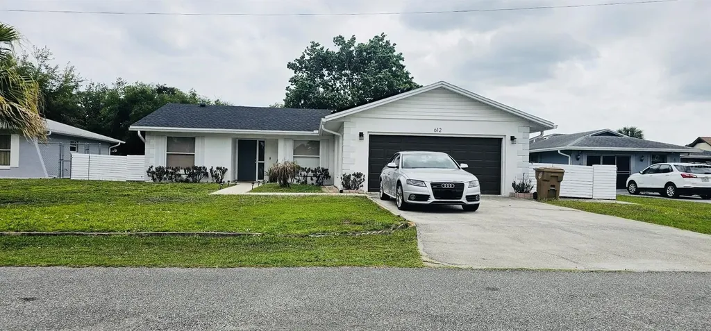 612 Estrada Lane Kissimmee FL 34758