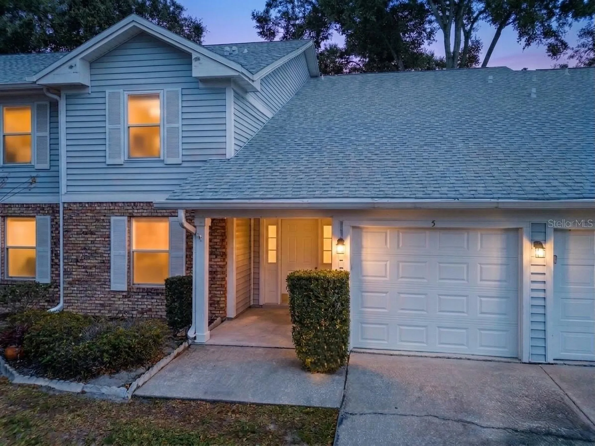 2025 Eastbourne Way Orlando FL 32812