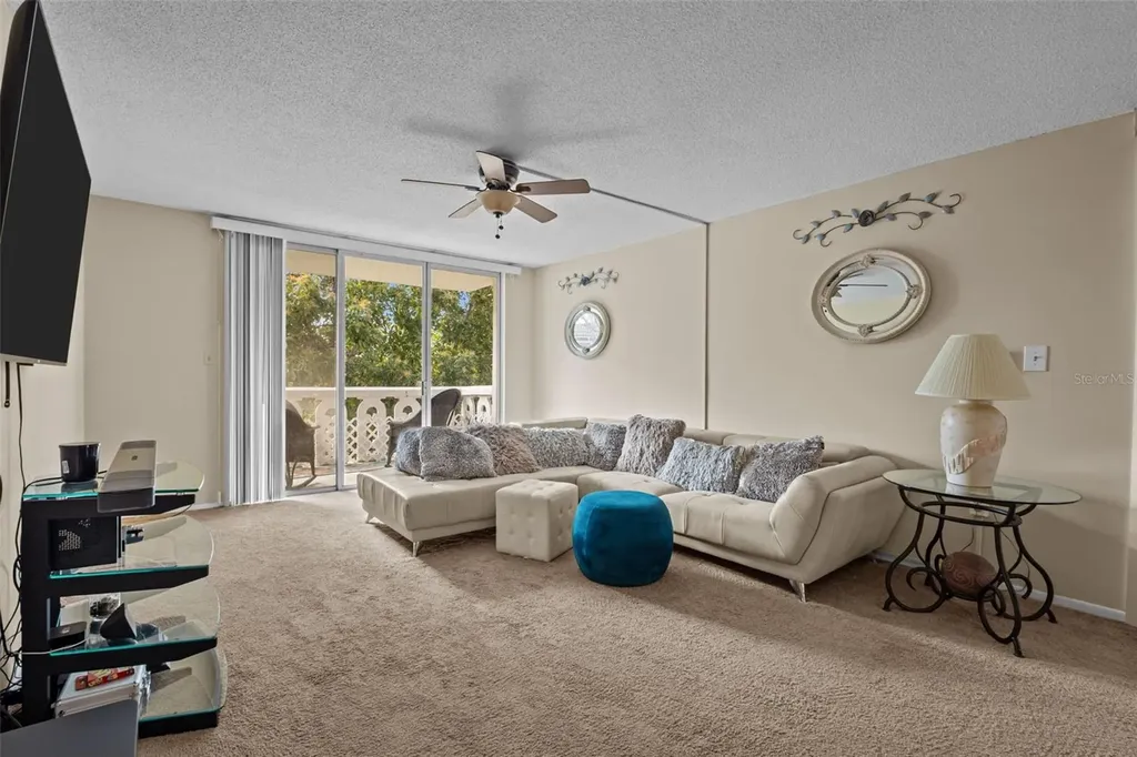 1009 Pearce Drive Clearwater FL 33764