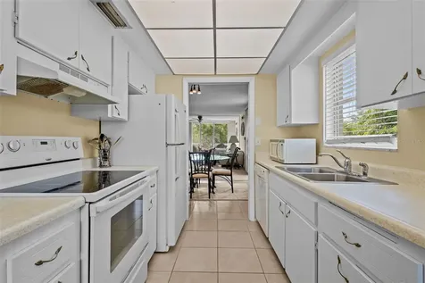 1009 Pearce Drive Clearwater FL 33764