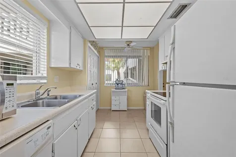 1009 Pearce Drive Clearwater FL 33764